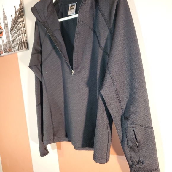 The North Face Thermal Long Sleeve Short - Picture 8 of 8